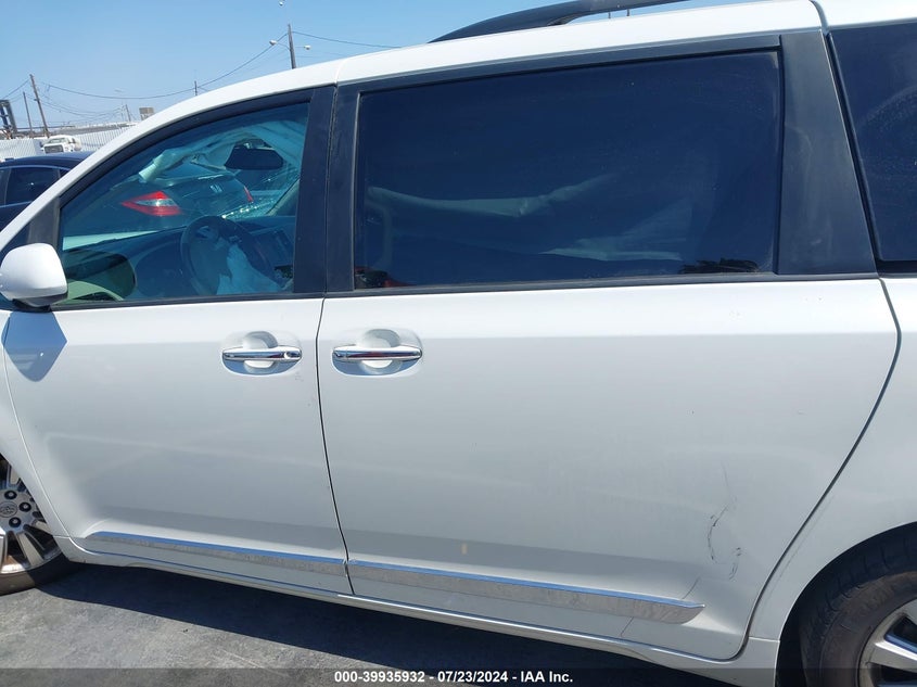 2011 Toyota Sienna Limited V6 VIN: 5TDYK3DC0BS075462 Lot: 39935932