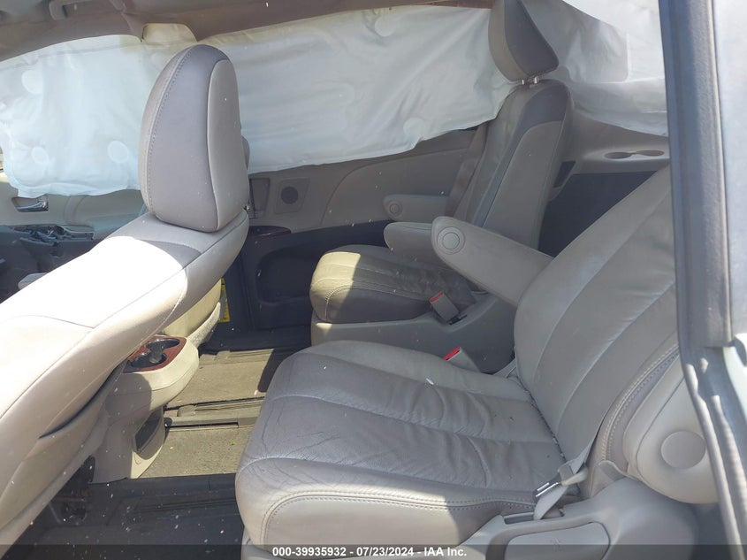 2011 Toyota Sienna Limited V6 VIN: 5TDYK3DC0BS075462 Lot: 39935932