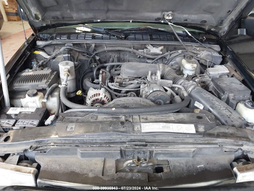 2000 Chevrolet Blazer Ls VIN: 1GNCS18W8YK205272 Lot: 39935943