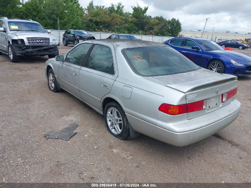 2001 Toyota Camry Le VIN: 4T1BG22K01U053172 Lot: 39936419