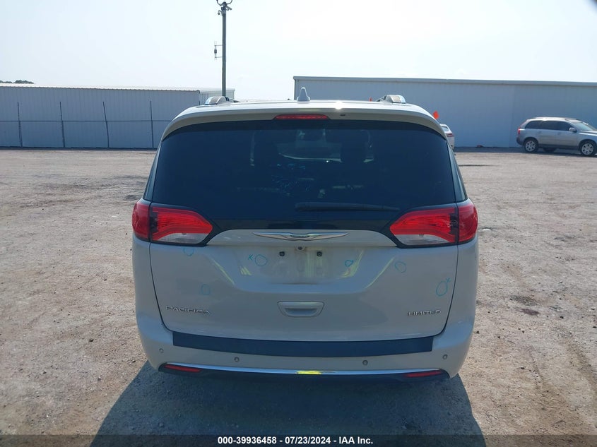 2017 CHRYSLER PACIFICA LIMITED - 2C4RC1GGXHR553683