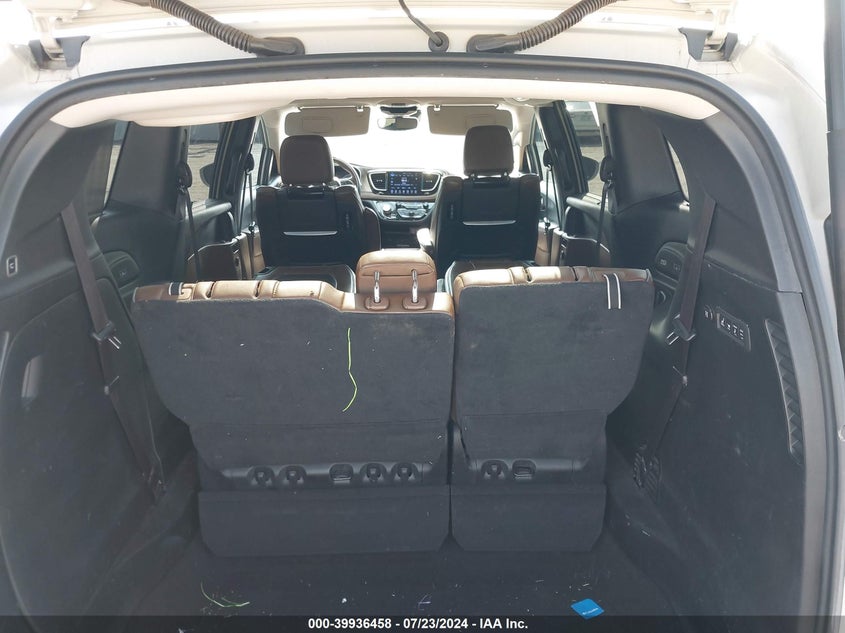 2017 CHRYSLER PACIFICA LIMITED - 2C4RC1GGXHR553683