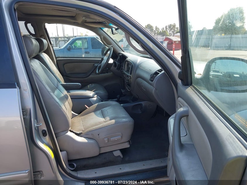 2001 Toyota Sequoia Limited V8 VIN: 5TDBT48A41S032422 Lot: 39936781