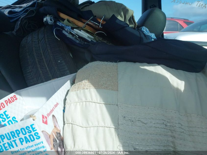 2003 BMW 325I I VIN: WBAET37413NJ38240 Lot: 39936861