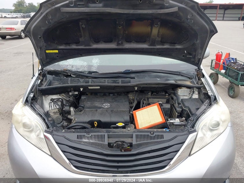 2011 Toyota Sienna Le VIN: 5TDKK3DCXBS001603 Lot: 39936940