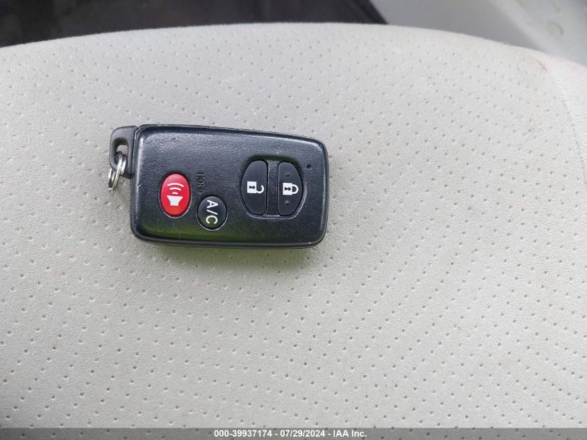 2015 Toyota Prius Two VIN: JTDKN3DU3F0403536 Lot: 39937174