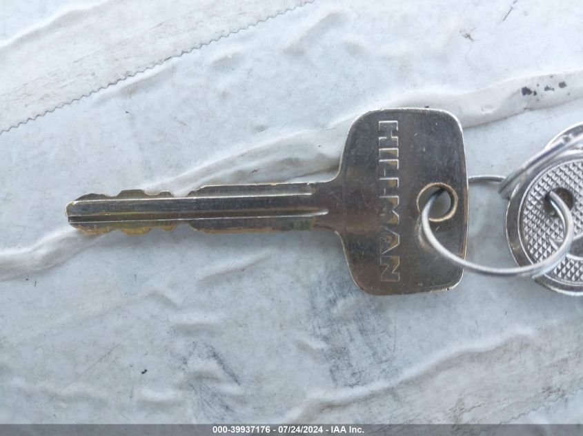 2000 Toyota Tacoma Base V6 VIN: 4TAVN52N0YZ640502 Lot: 39937176