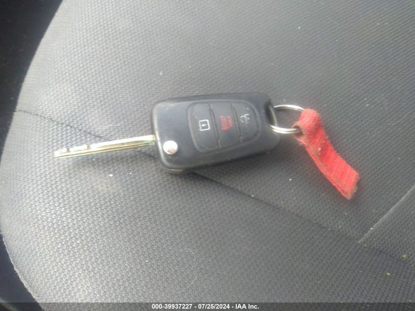 2011 Kia Soul + VIN: KNDJT2A20B7318976 Lot: 39937227