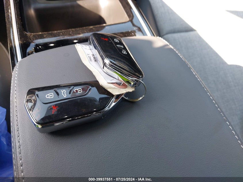 2023 VOLKSWAGEN ID.4 PRO - 1V2CMPE85PC026853