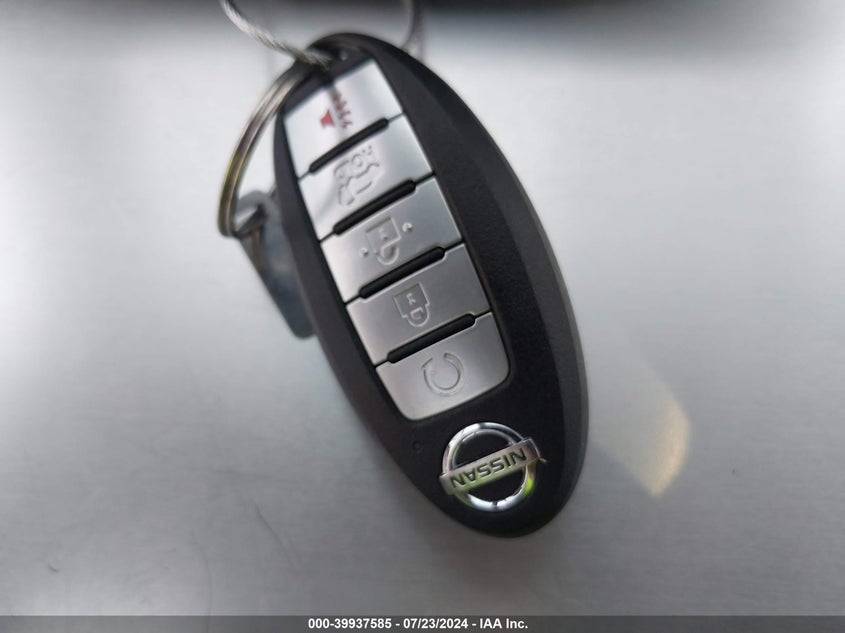 2019 NISSAN ROGUE SV - 5N1AT2MV1KC782559