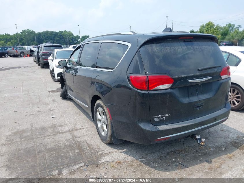 VIN WAUENAF45JA026268 2017 CHRYSLER PACIFICA no.3