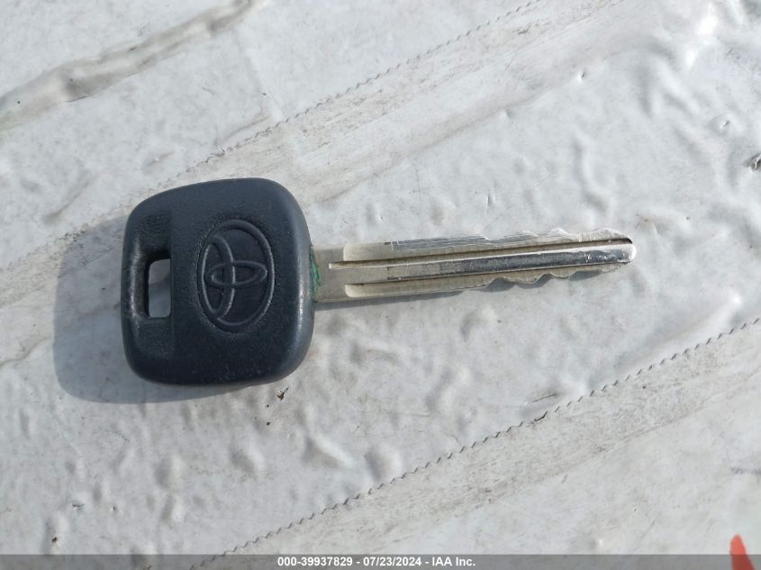 2000 Toyota Camry Le VIN: JT2BG22K3Y0438398 Lot: 39937829