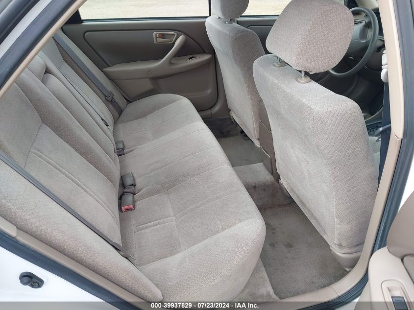 2000 Toyota Camry Le VIN: JT2BG22K3Y0438398 Lot: 39937829