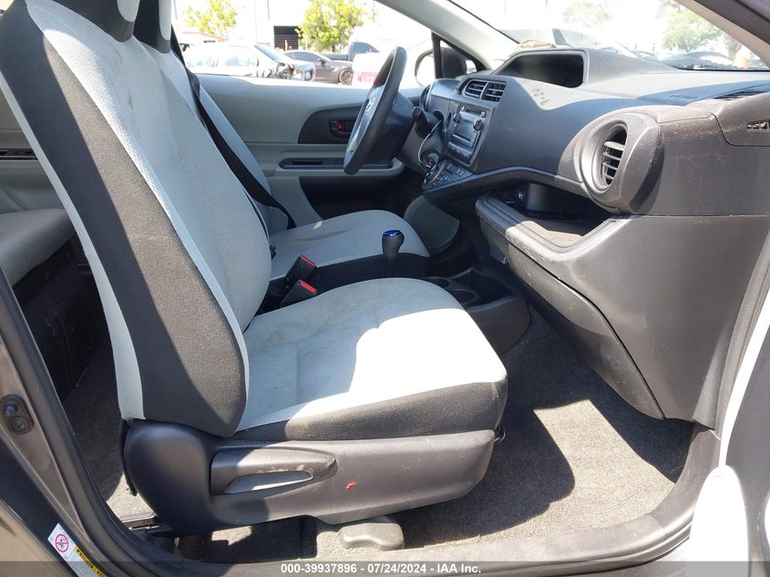 2014 Toyota Prius C One VIN: JTDKDTB32E1573893 Lot: 39937896