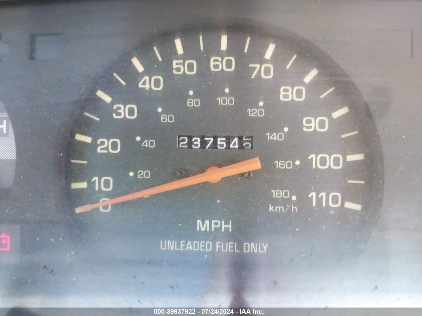 1992 Toyota Pickup 1/2 Ton Short Wheelbase VIN: JT4RN81A4N0104044 Lot: 39937922