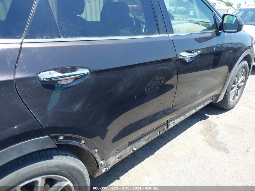 2017 Hyundai Santa Fe Se VIN: KM8SM4HF2HU201640 Lot: 39938223