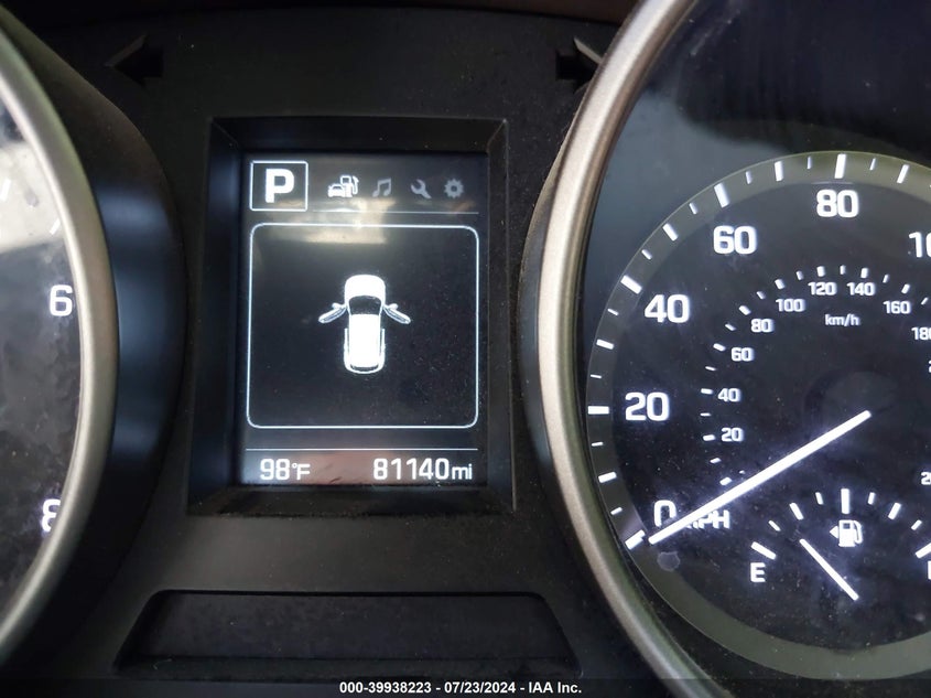 2017 Hyundai Santa Fe Se VIN: KM8SM4HF2HU201640 Lot: 39938223