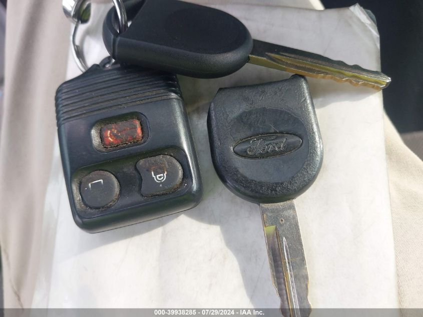 2006 Ford F-150 Stx/Xl/Xlt VIN: 1FTRX12W96NB11815 Lot: 39938285