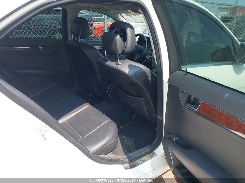 2008 Mercedes-Benz C 300 Luxury/Sport VIN: WDDGF54X28F052035 Lot: 39938329