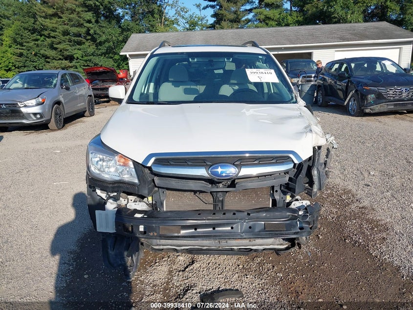 2018 Subaru Forester 2.5I Premium VIN: JF2SJAGC4JH458267 Lot: 39938410