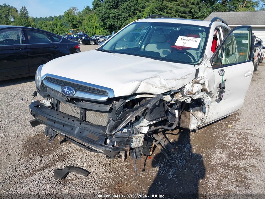 2018 Subaru Forester 2.5I Premium VIN: JF2SJAGC4JH458267 Lot: 39938410