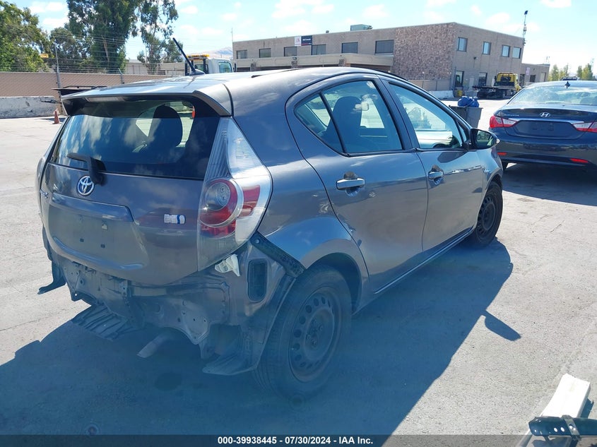 2013 Toyota Prius C VIN: JTDKDTB33D1533157 Lot: 39938445