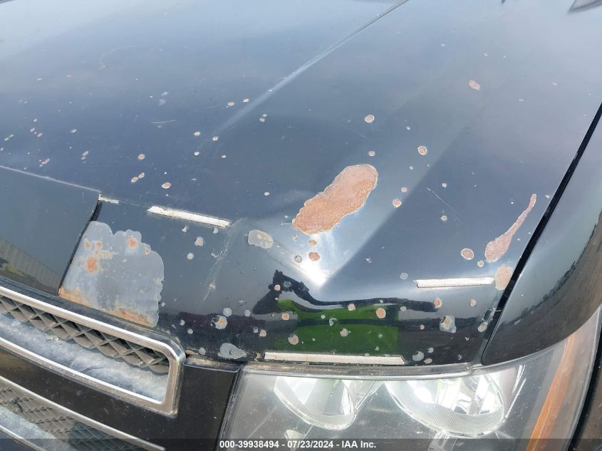 2013 Chevrolet Suburban 1500 Lt VIN: 1GNSKJE77DR118618 Lot: 39938494