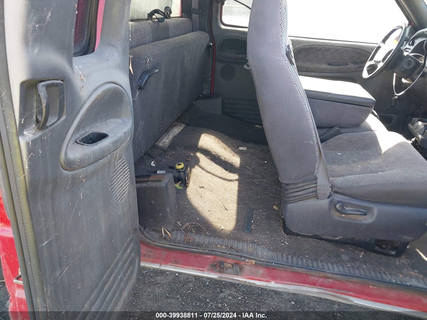 2001 Dodge Ram 1500 VIN: 1B7HF13Z61J594851 Lot: 39938811