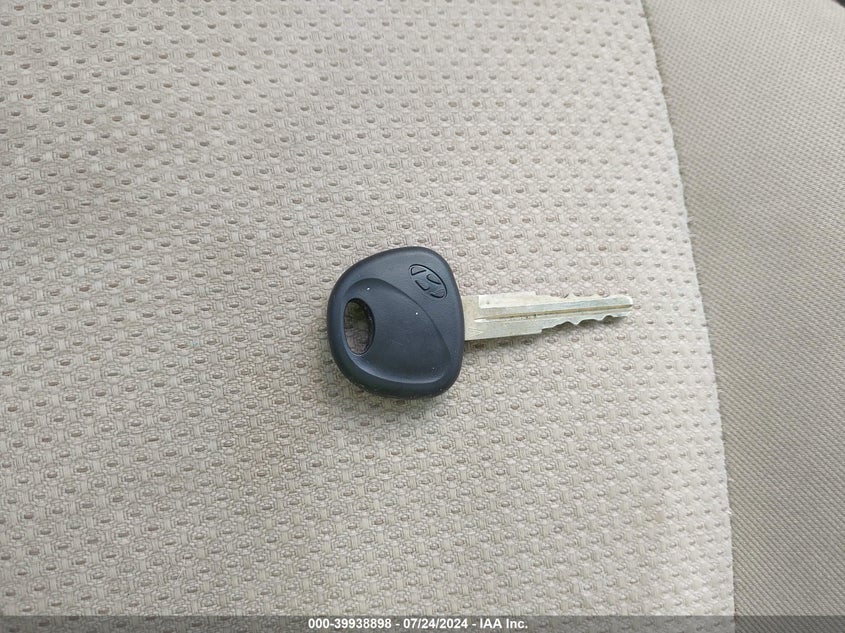 2010 Hyundai Accent Gls VIN: KMHCN4AC2AU401215 Lot: 39938898