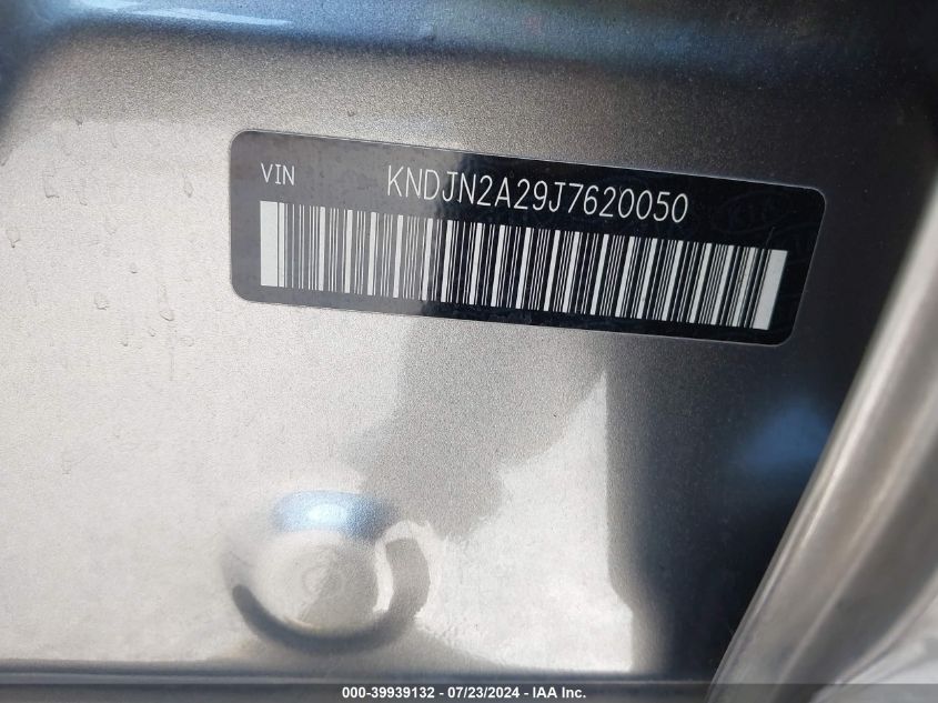 2018 Kia Soul VIN: KNDJN2A29J7620050 Lot: 39939132