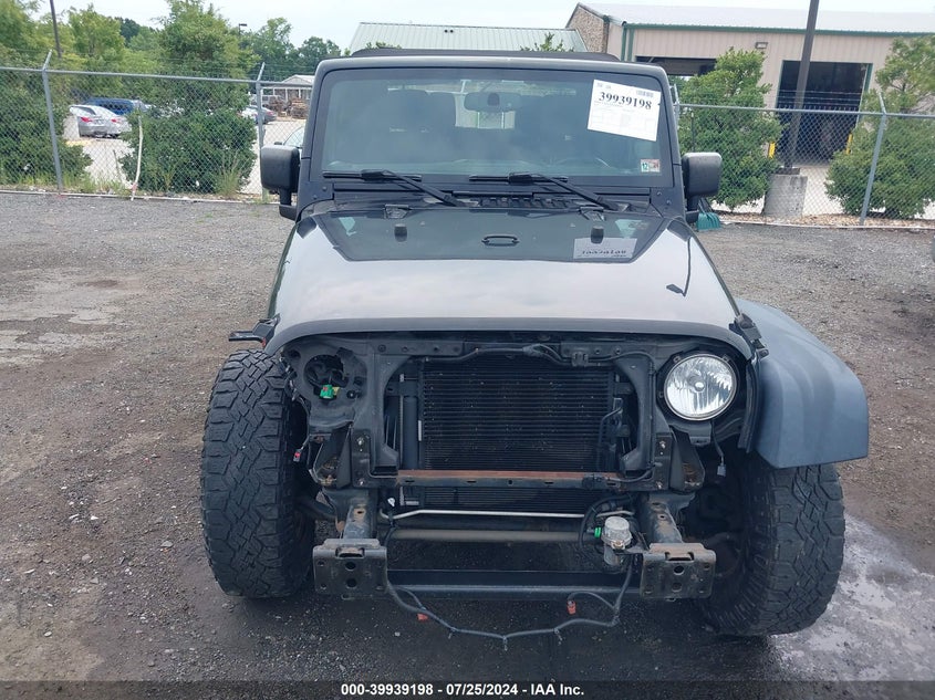 2015 Jeep Wrangler Sport VIN: 1C4AJWAG8FL568018 Lot: 39939198