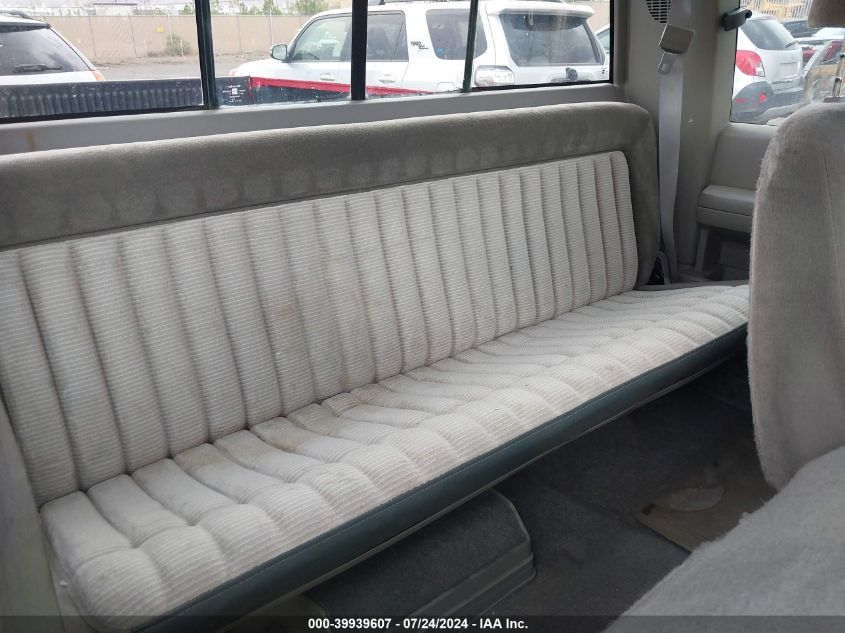 1993 Chevrolet Gmt-400 K1500 VIN: 2GCEK19K0P1118302 Lot: 39939607