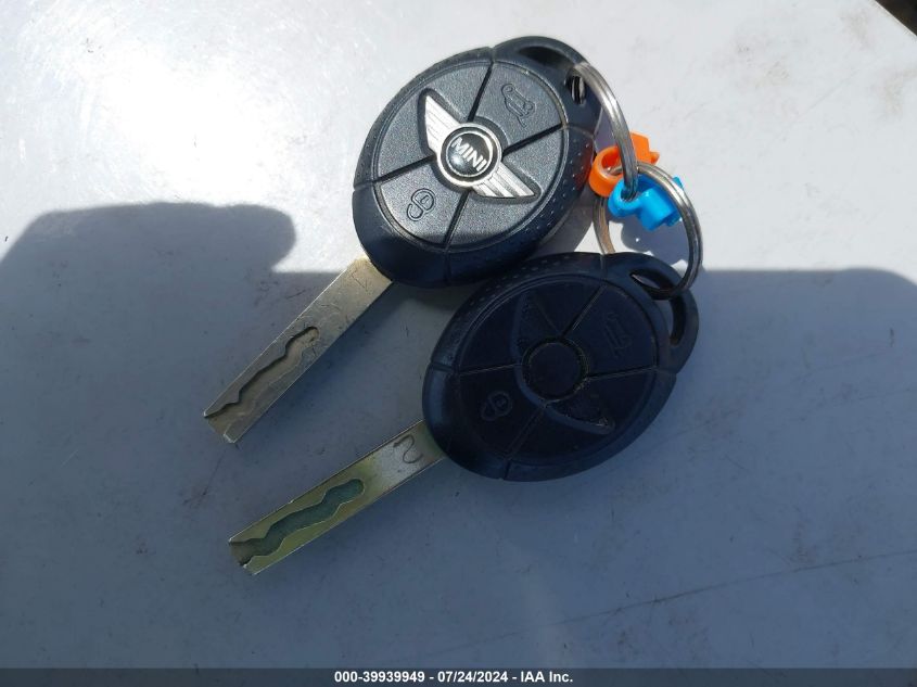 2007 Mini Cooper S VIN: WMWRH33557TJ43220 Lot: 39939949