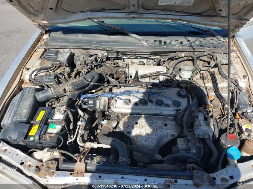 1996 Honda Accord Ex/Ex-R VIN: 1HGCD5658TA238745 Lot: 39940236