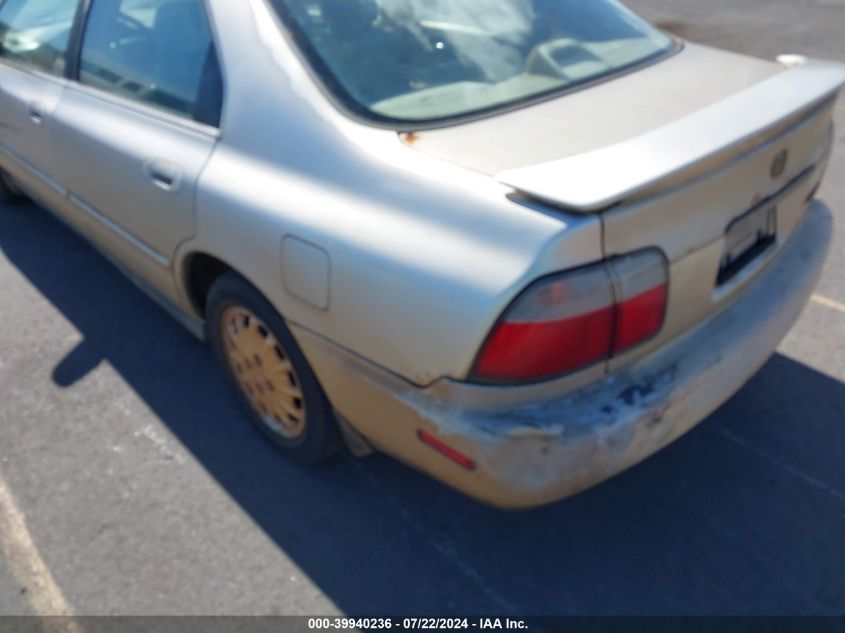 1996 Honda Accord Ex/Ex-R VIN: 1HGCD5658TA238745 Lot: 39940236