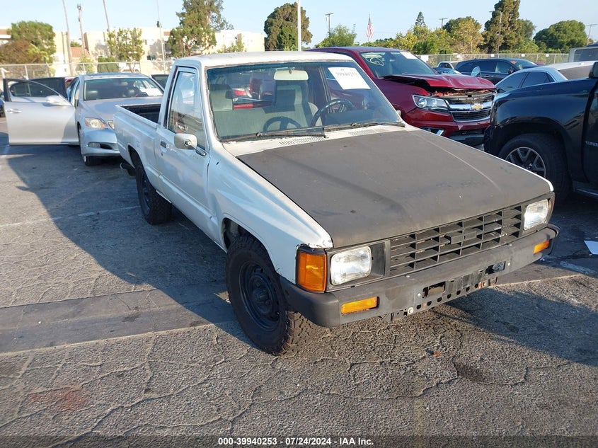 1986 Toyota Pickup 1/2 Ton Rn50 VIN: JT4RN50R6G0159412 Lot: 39940253