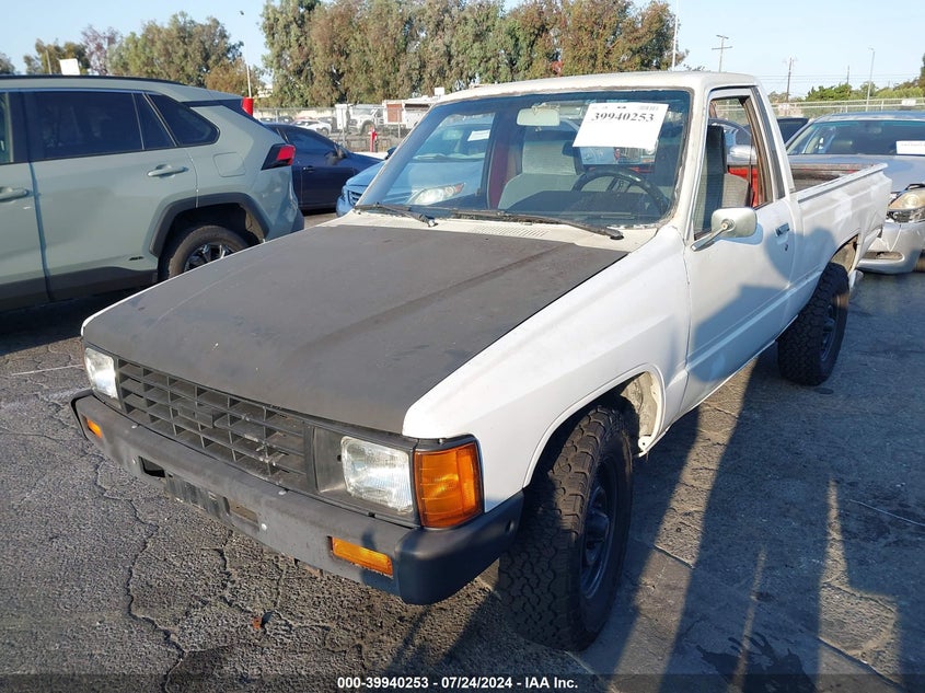 1986 Toyota Pickup 1/2 Ton Rn50 VIN: JT4RN50R6G0159412 Lot: 39940253