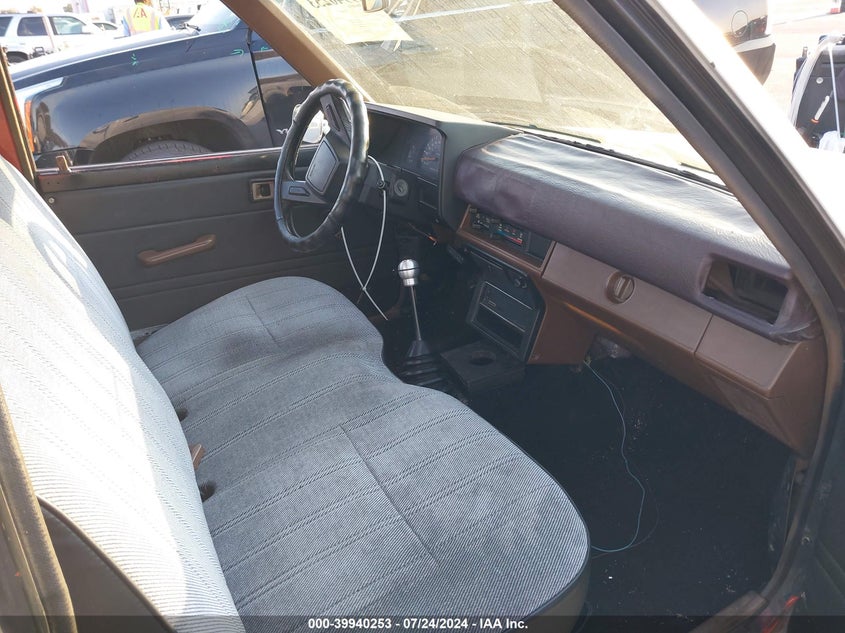 1986 Toyota Pickup 1/2 Ton Rn50 VIN: JT4RN50R6G0159412 Lot: 39940253
