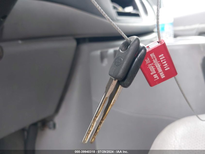 2002 Ford E-150 Commercial/Recreational VIN: 1FTRE14272HB27682 Lot: 39940318