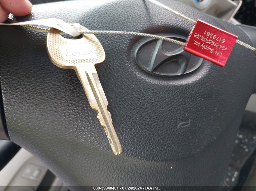 2011 Hyundai Accent Gls VIN: KMHCN4AC8BU619046 Lot: 39940401