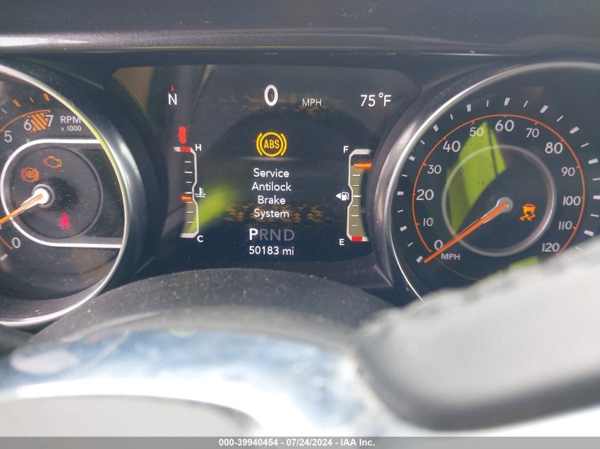 2019 Jeep Wrangler Unlimited Sahara Altitude 4X4 VIN: 1C4HJXEN5KW685805 Lot: 39940454