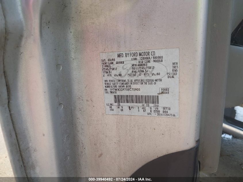 2005 Ford F-350 Lariat/Xl/Xlt VIN: 1FTWX32P75EC70905 Lot: 39940492