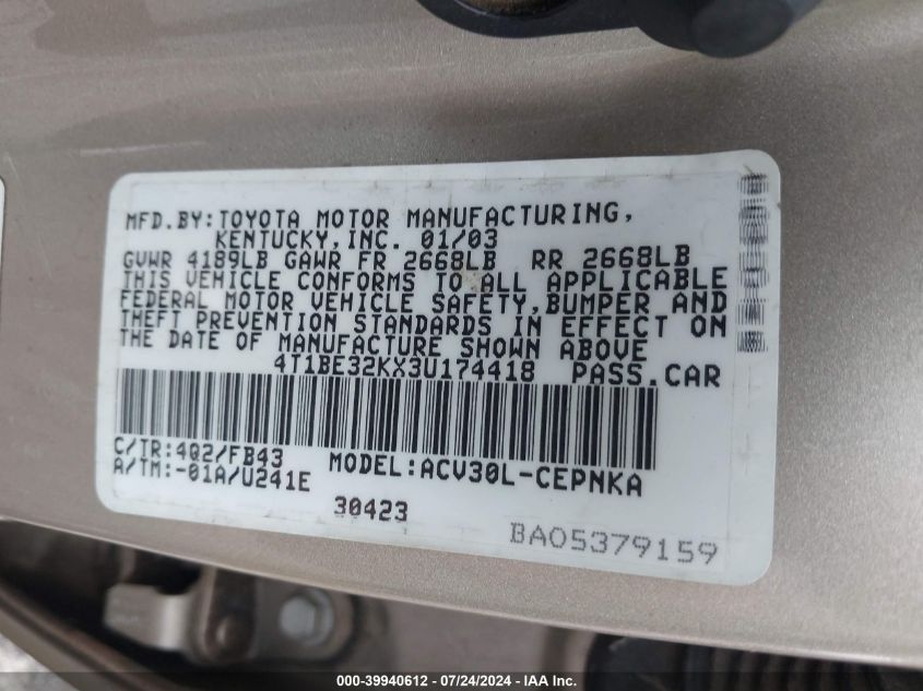 2003 Toyota Camry Le VIN: 4T1BE32KX3U174418 Lot: 39940612