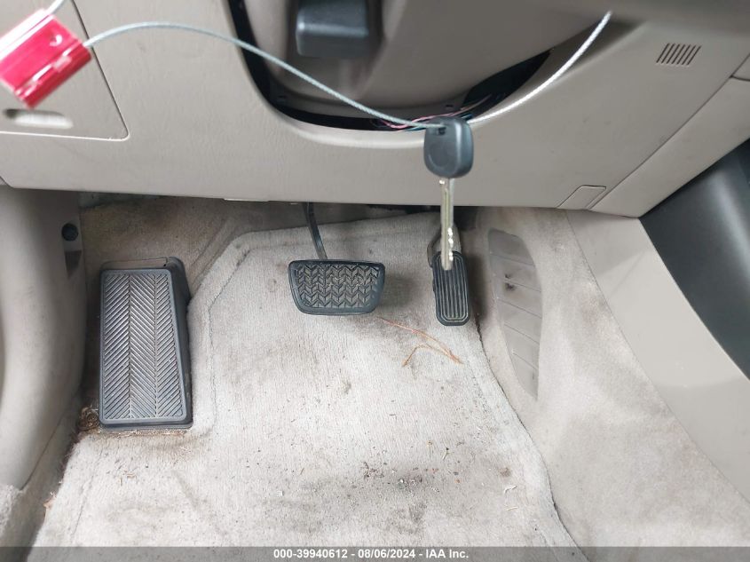 2003 Toyota Camry Le VIN: 4T1BE32KX3U174418 Lot: 39940612