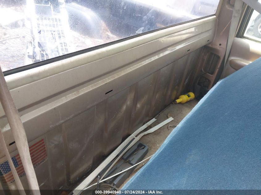 1996 GMC Sierra C1500 VIN: 1GTEC14W8TZ520609 Lot: 39940940