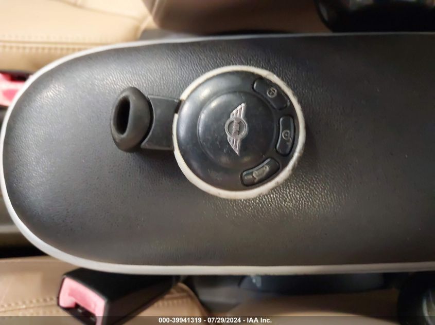 2007 Mini Cooper S S VIN: WMWMF73517TL87261 Lot: 39941319