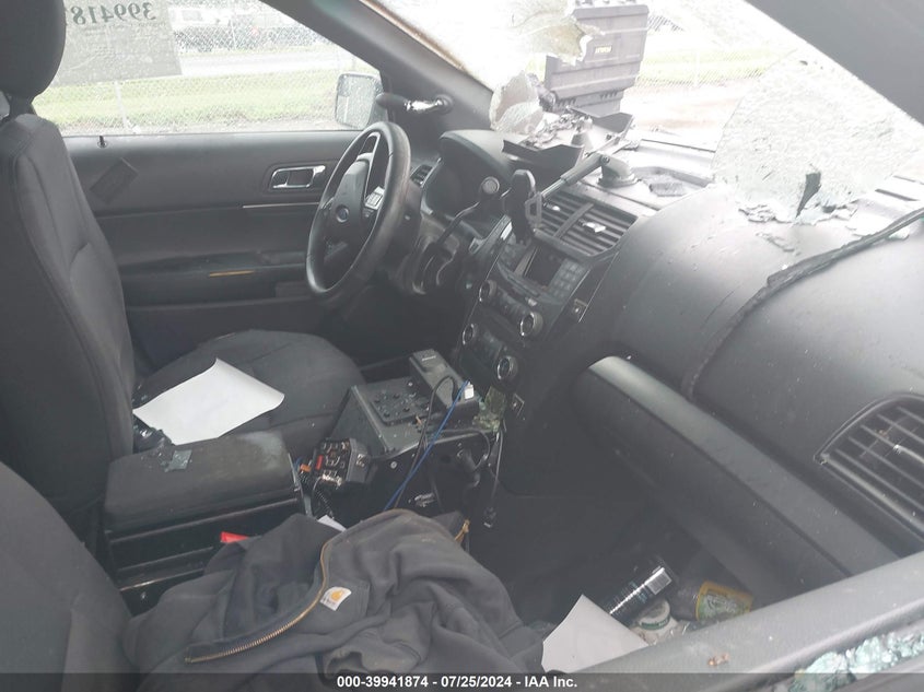 VIN 1FM5K8AR2HGA94568 2017 FORD UTILITY POLICE INTERCEPTOR