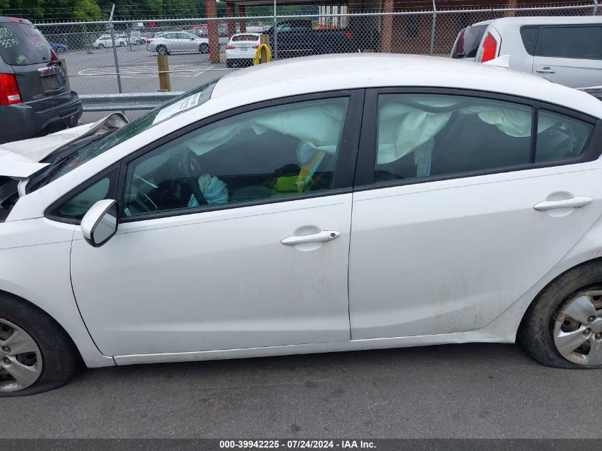 2017 Kia Forte Lx VIN: 3KPFL4A77HE031348 Lot: 39942225