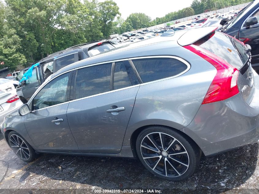 2017 Volvo V60 T5 Platinum VIN: YV140MEM7H1333414 Lot: 39942315