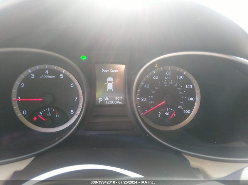 2014 Hyundai Santa Fe Sport 2.4L VIN: 5XYZU3LBXEG201402 Lot: 39942318